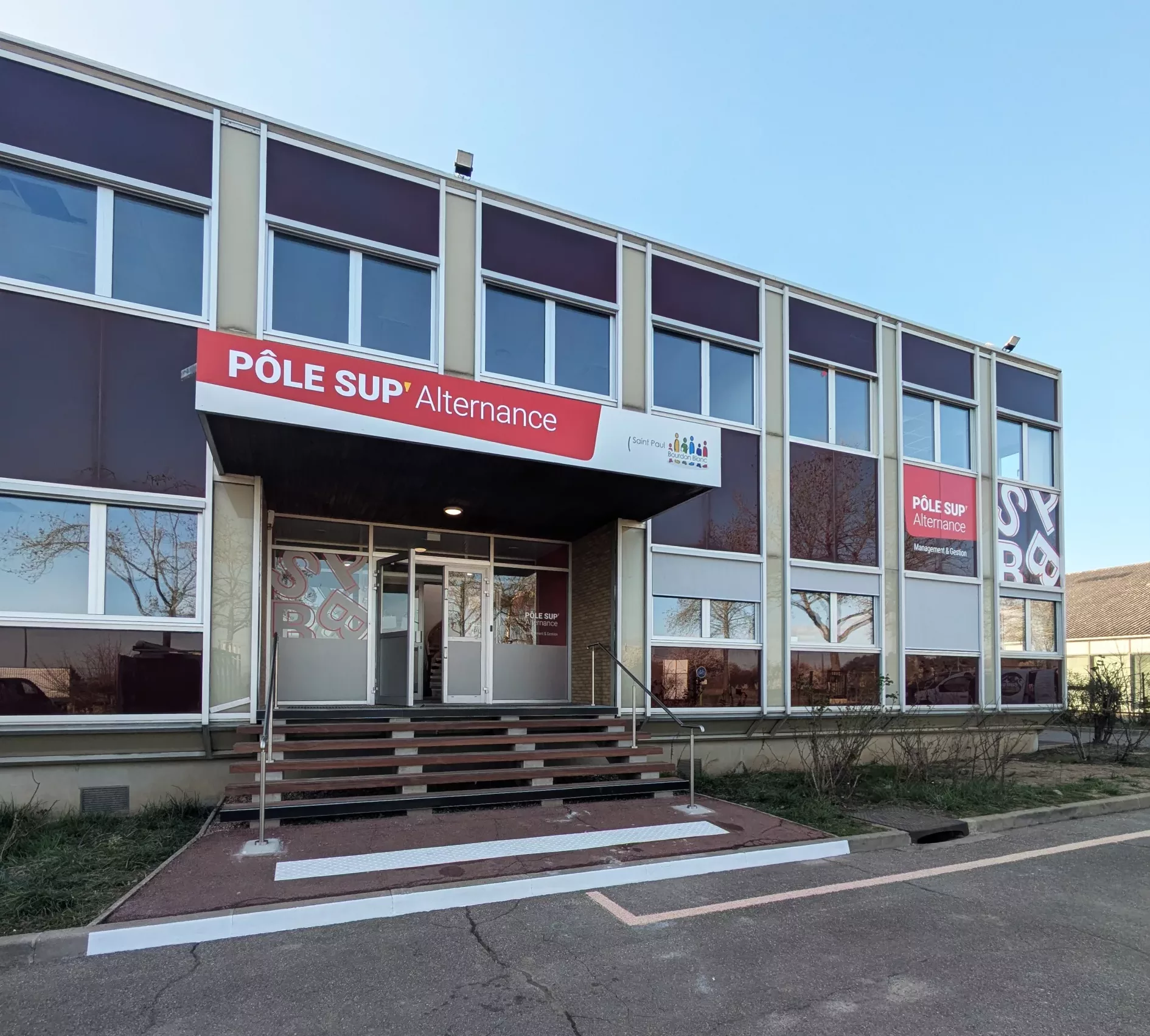 Enseigne et signalétique extérieure à Orléans
